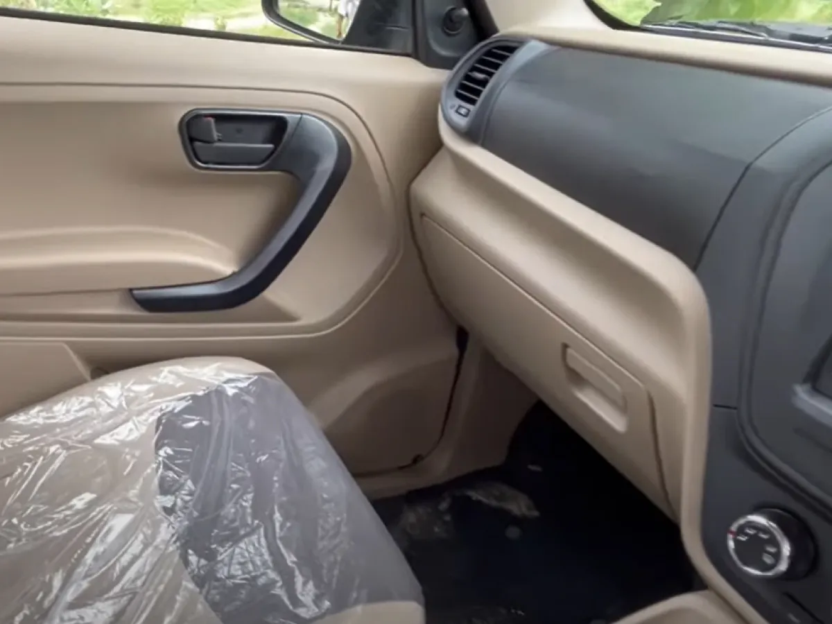 Mahindra Bolero Neo N4